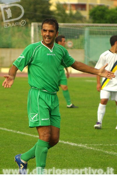 Nicola Ruggeri si lamenta con l'assistente